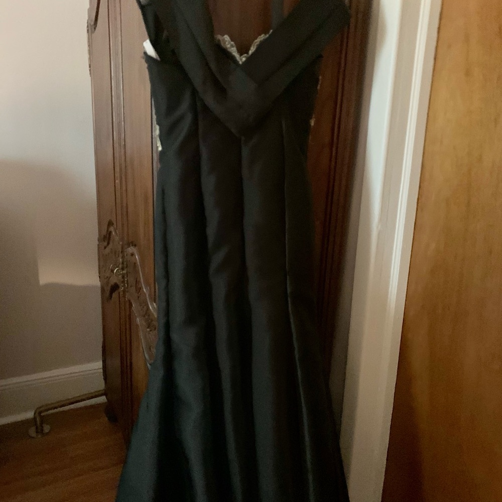 Custom gown - Picture 4 of 4